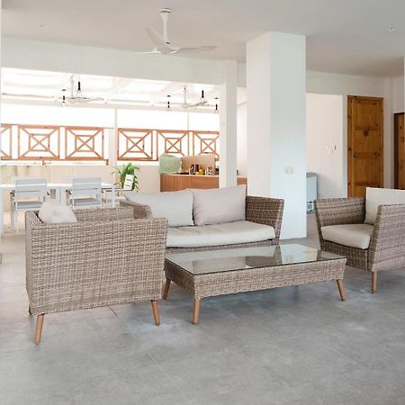 Sunrise By White Sand Dhigurah Dhigurah  Exterior foto