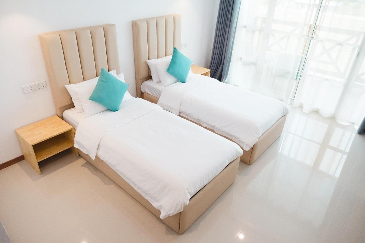 Sunrise By White Sand Dhigurah Dhigurah  Exterior foto