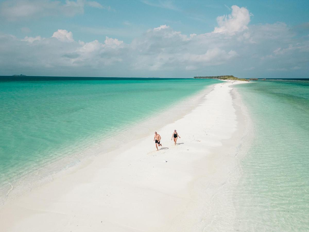 Sunrise By White Sand Dhigurah Dhigurah  Exterior foto